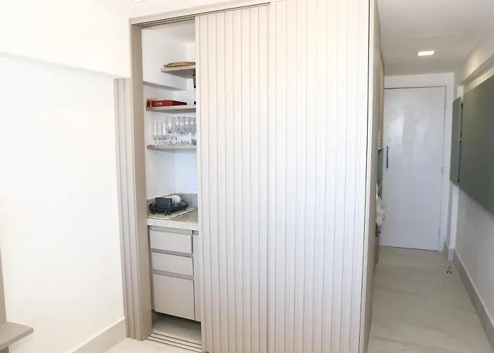 Flat à Beira Mar com Varanda em Frente as Piscinas Naturais 307